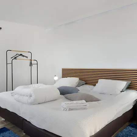 House Inmountain * Caniço