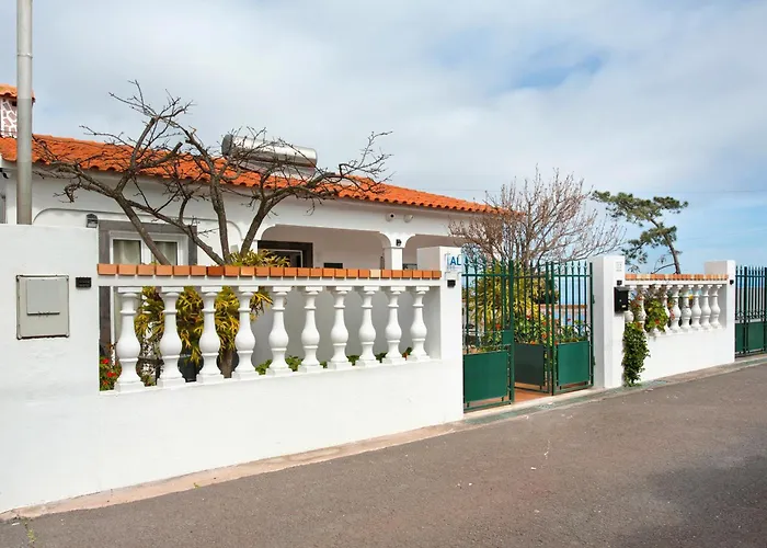 House Inmountain * Canico (Madeira)